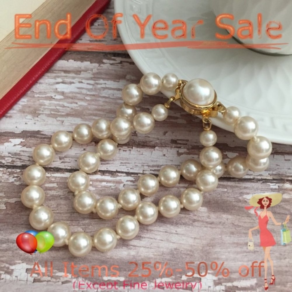 Faux Pearl Bracelet 7”